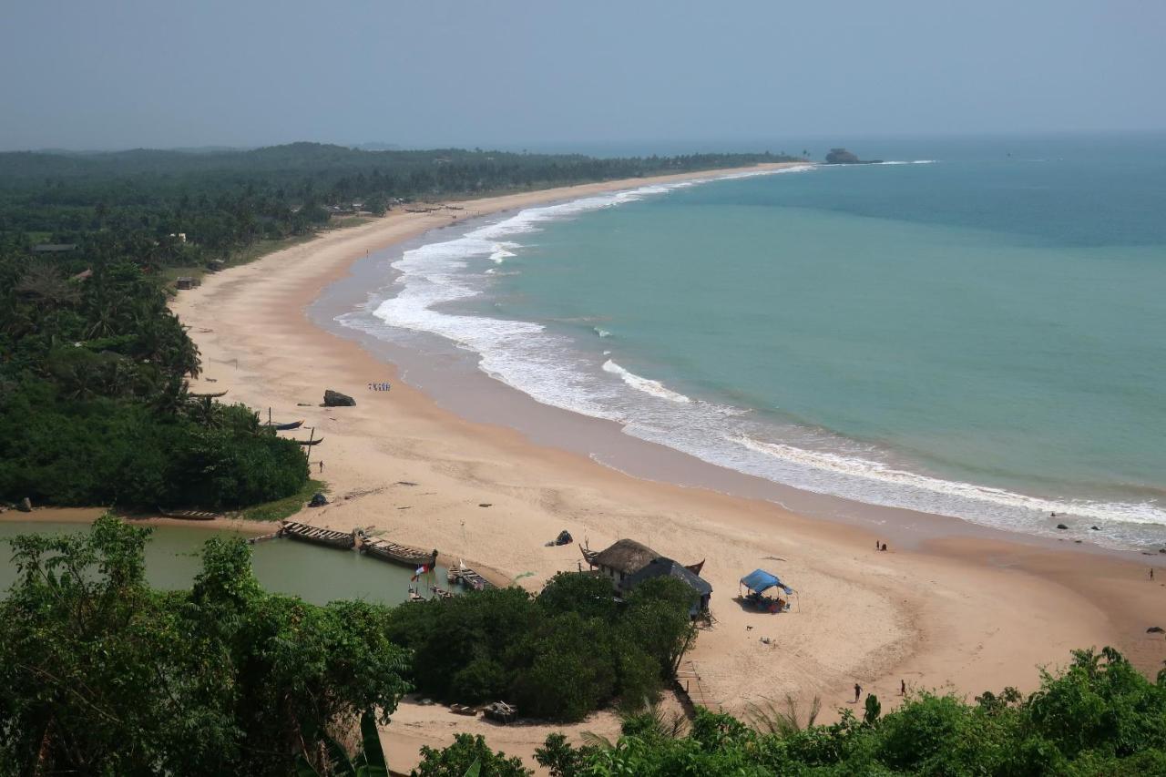 Afro Beach Eco Resort Butre 外观 照片