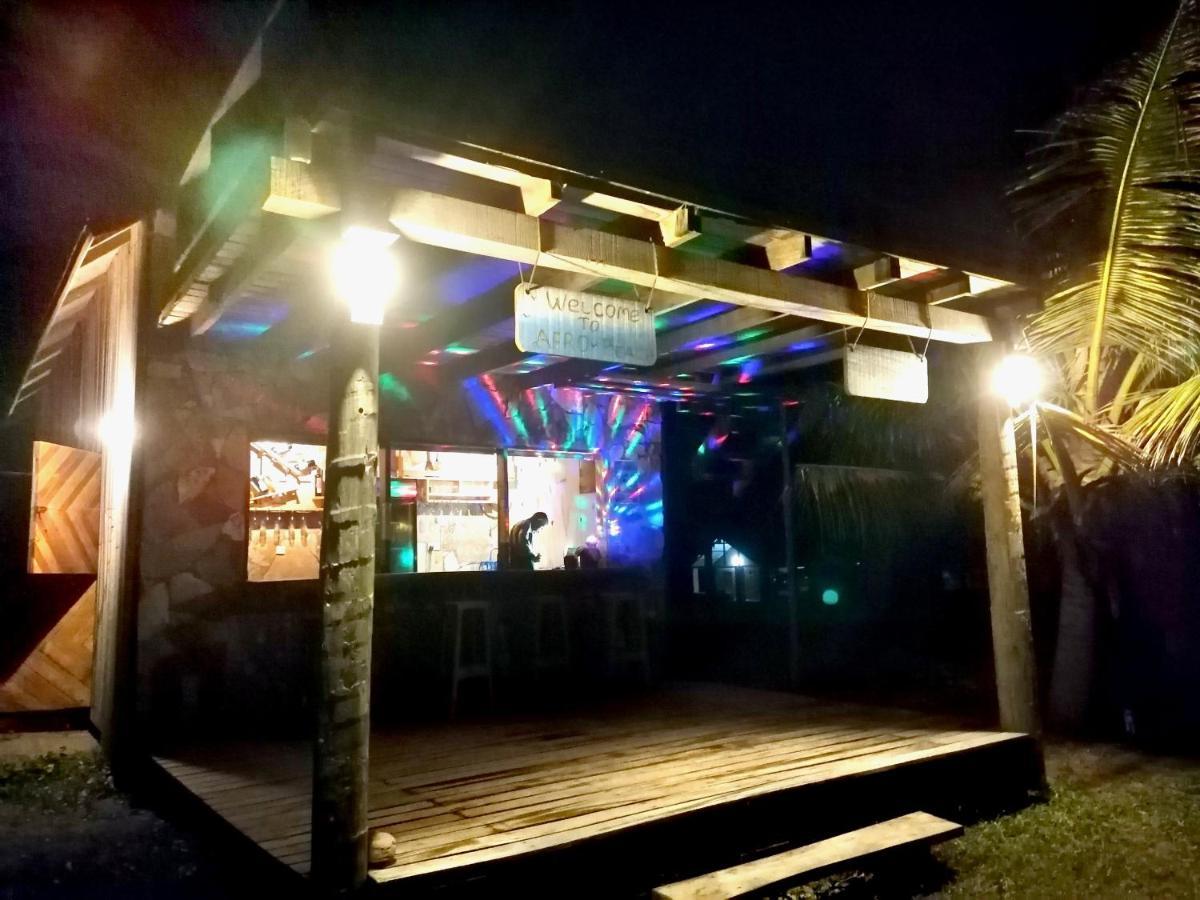Afro Beach Eco Resort Butre 外观 照片