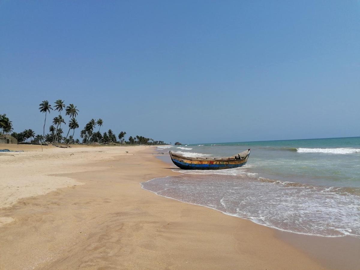 Afro Beach Eco Resort Butre 外观 照片