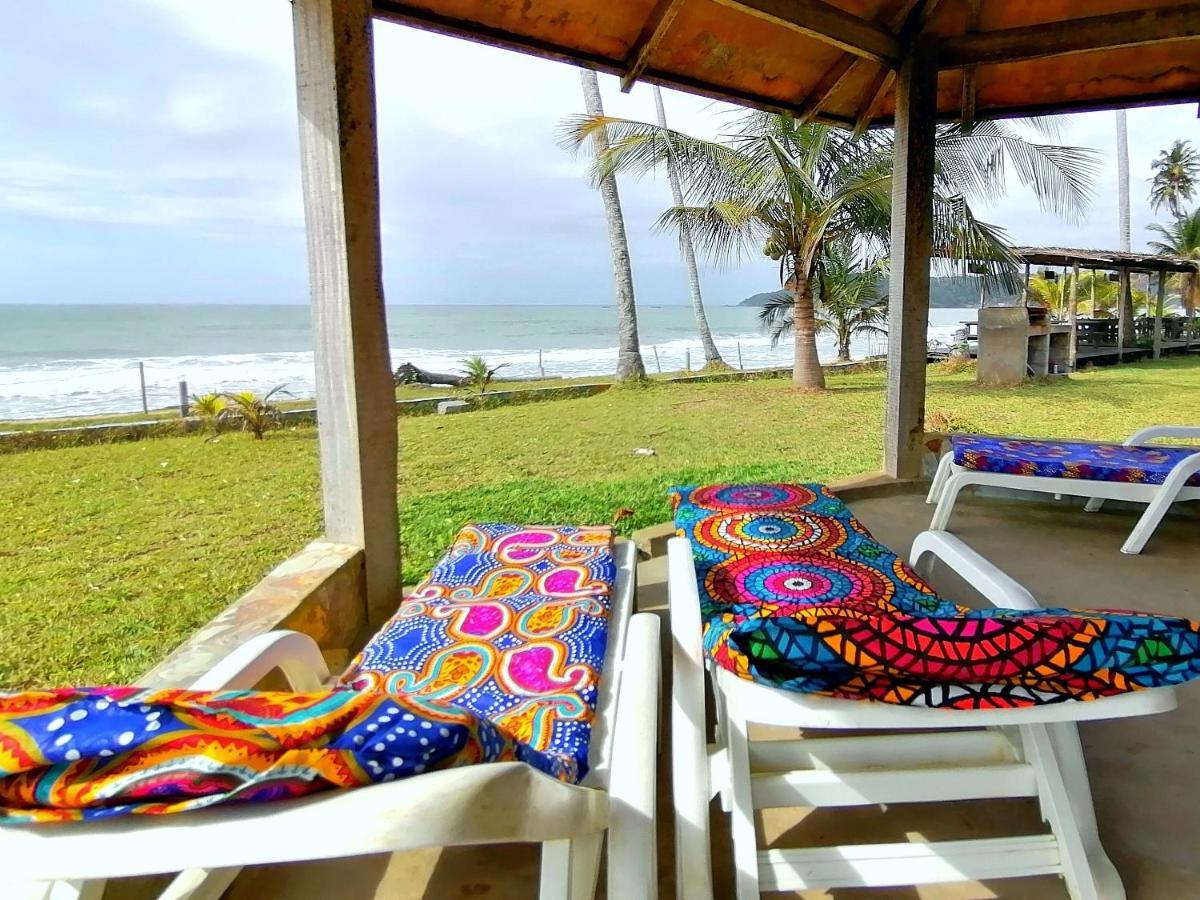 Afro Beach Eco Resort Butre 外观 照片