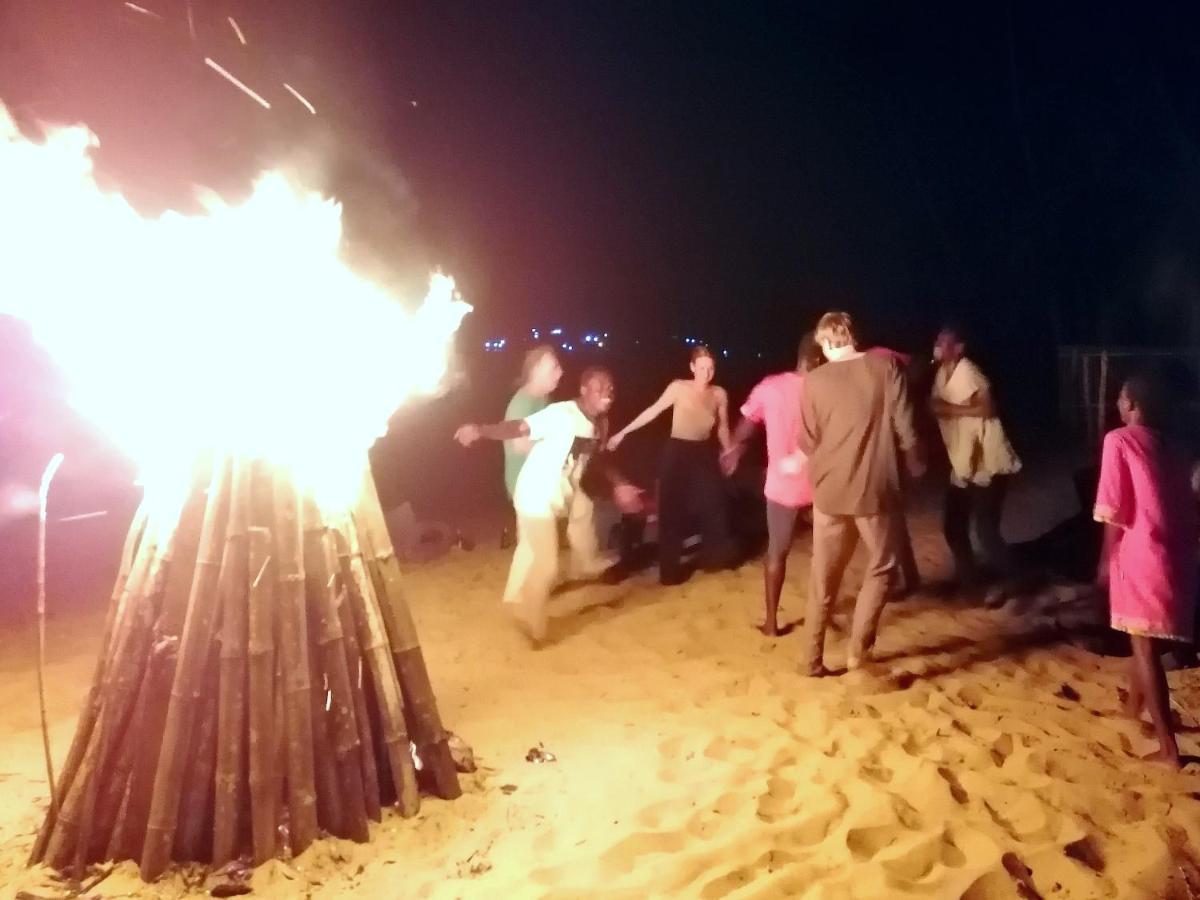 Afro Beach Eco Resort Butre 外观 照片