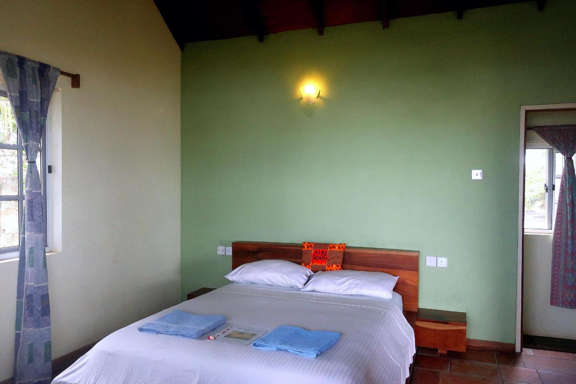 Afro Beach Eco Resort Butre 客房 照片